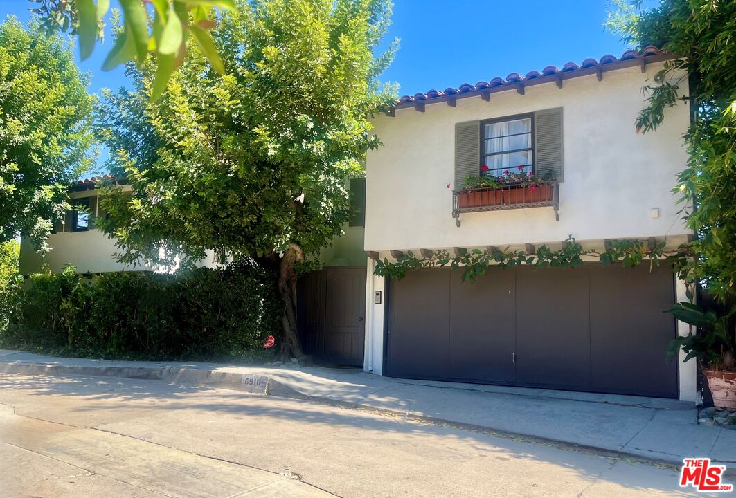 6910 Los Tilos Rd