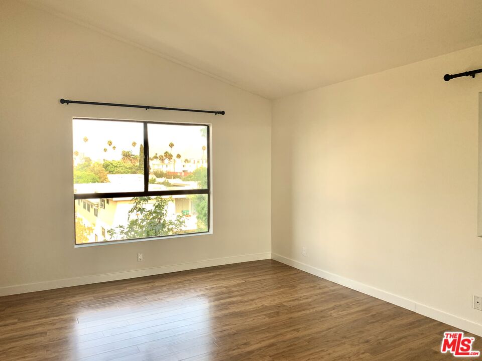 12412 Texas Ave Unit: 302
