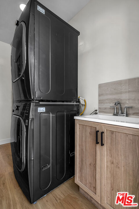 2027 Euclid St Unit: C