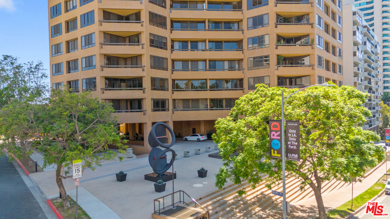 10430 Wilshire Blvd Unit: 2001