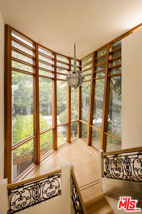 3600 Mandeville Canyon Rd