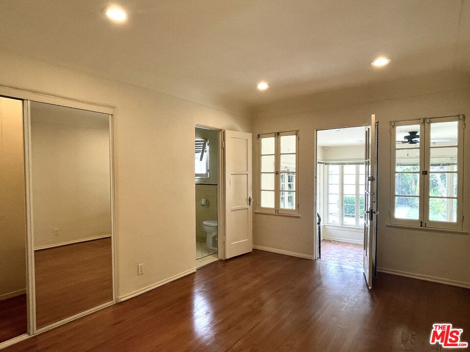 203 N Doheny Dr