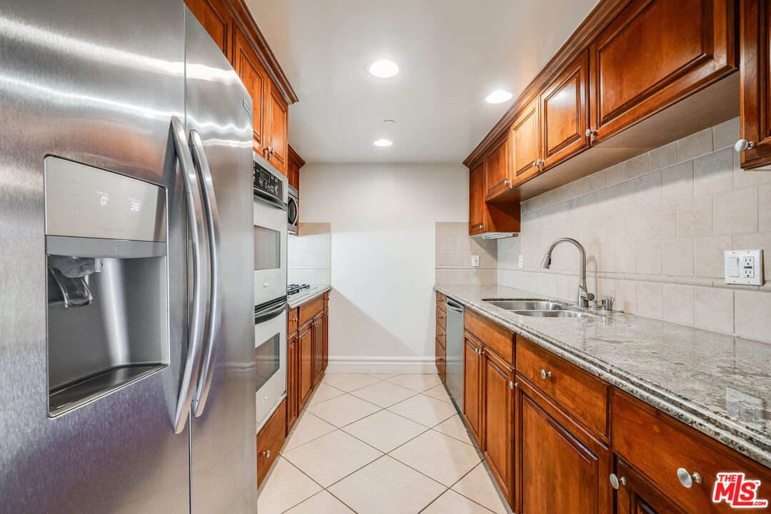 8610 Chalmers Dr Unit: 302