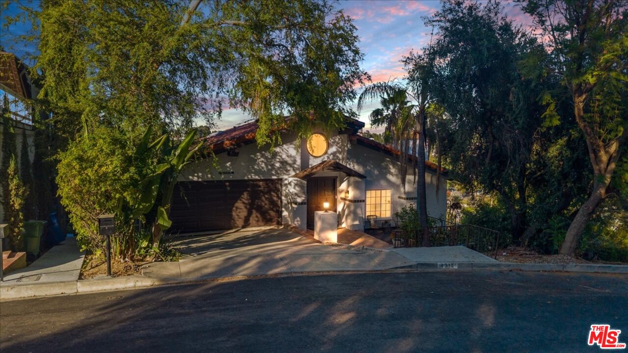 4912 Llano Dr