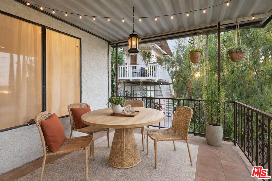 4912 Llano Dr
