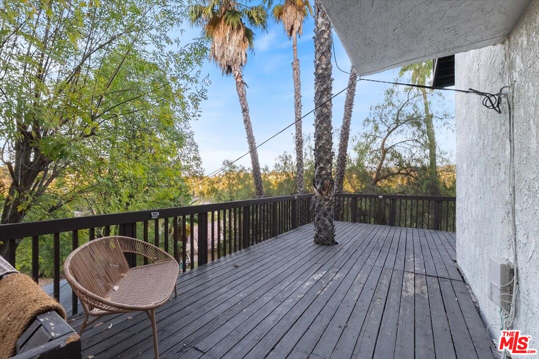 4912 Llano Dr