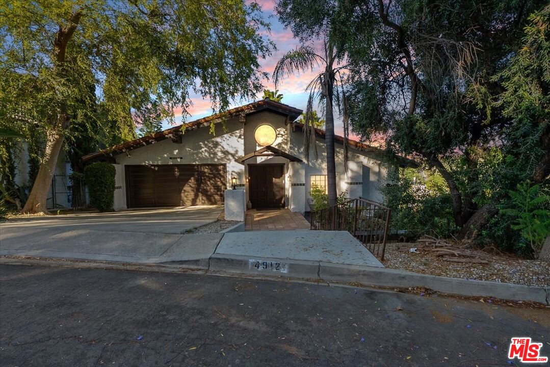 4912 Llano Dr
