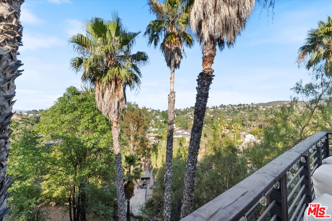 4912 Llano Dr