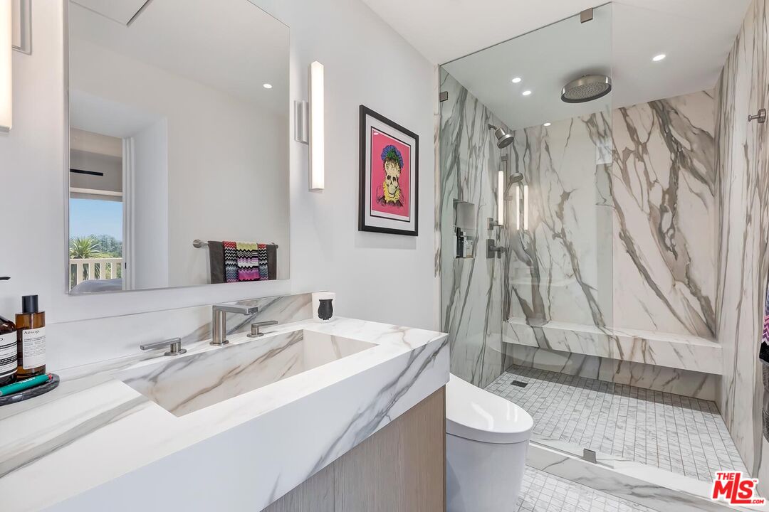 999 N Doheny Dr Unit: 601
