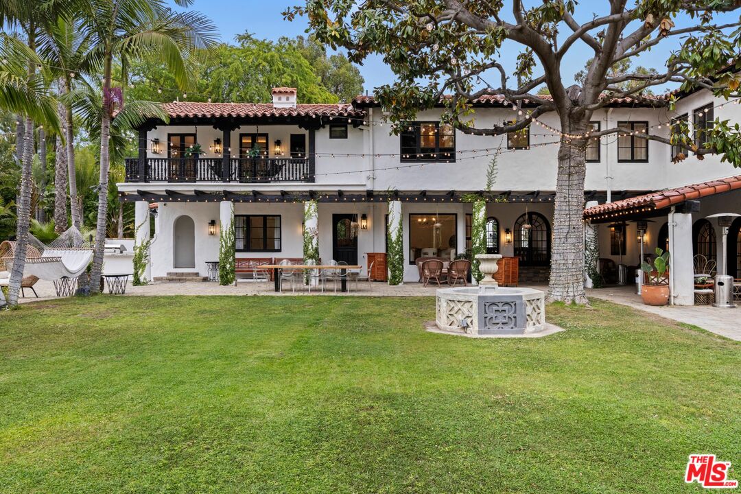 9451 Sunset Blvd