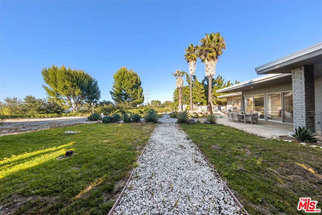 16375 Sloan Dr