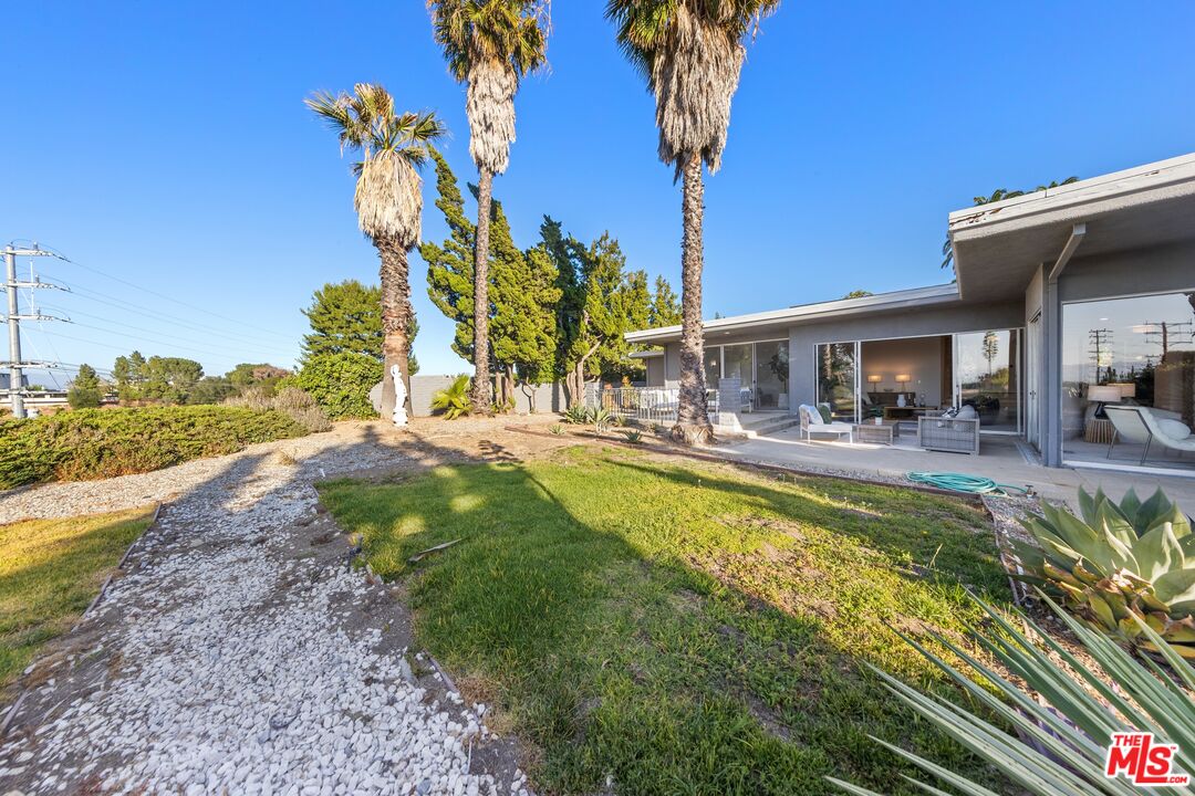 16375 Sloan Dr