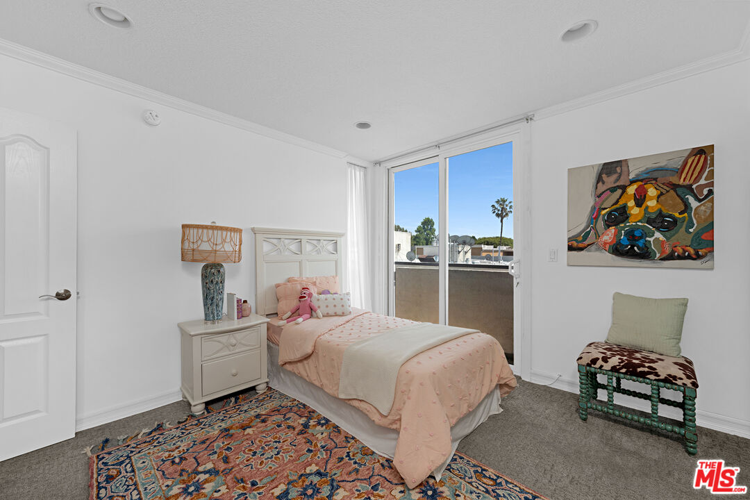 723 Westmount Dr Unit: 305
