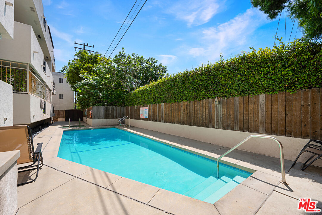 723 Westmount Dr Unit: 305