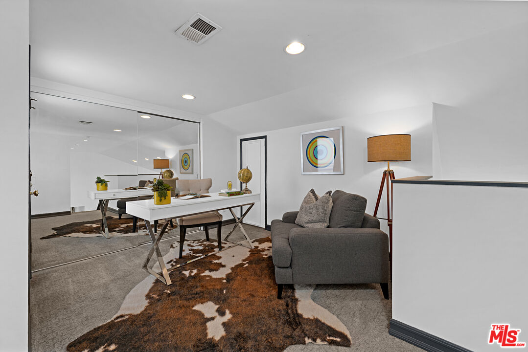 723 Westmount Dr Unit: 305