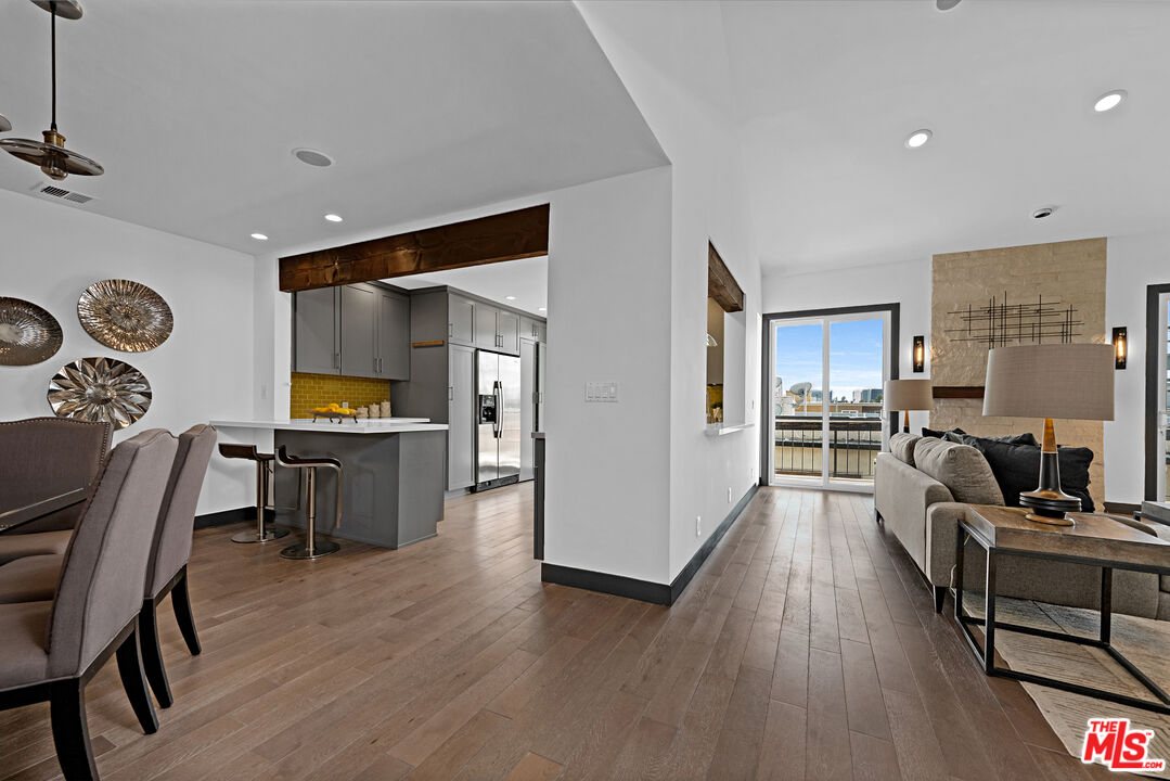 723 Westmount Dr Unit: 305
