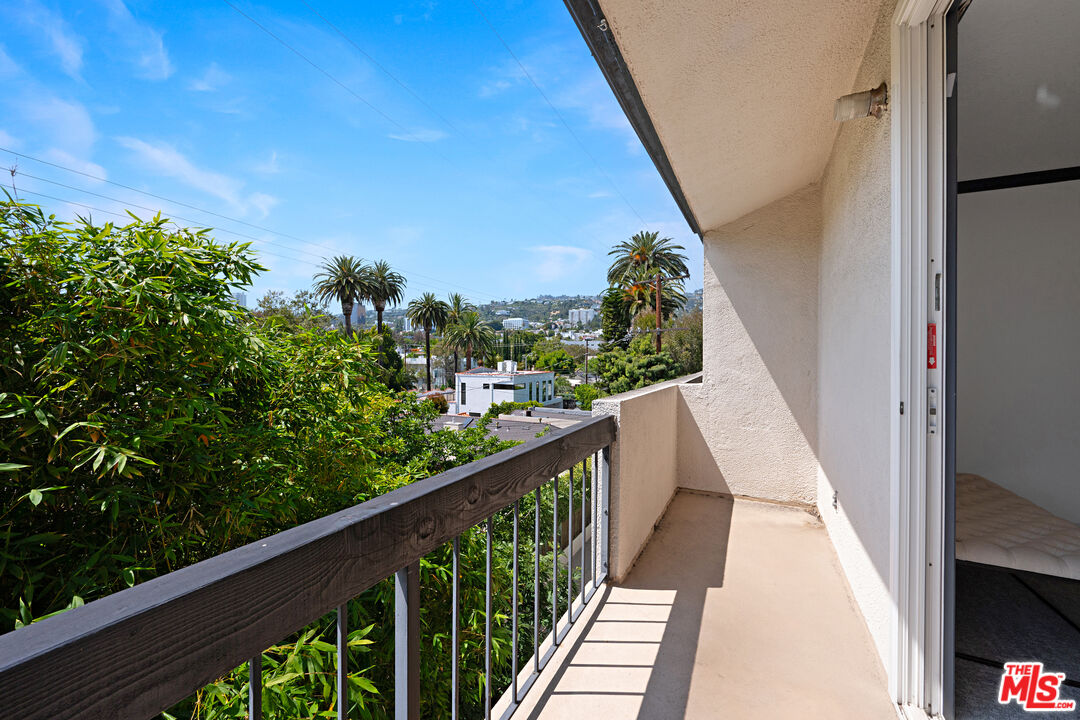723 Westmount Dr Unit: 305