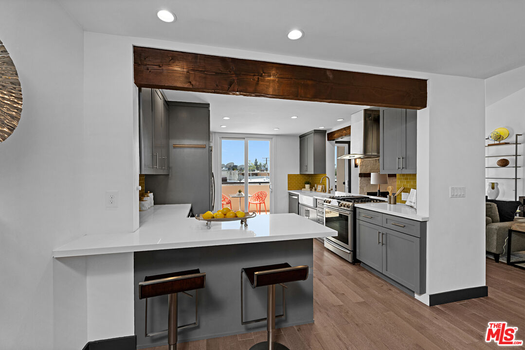 723 Westmount Dr Unit: 305