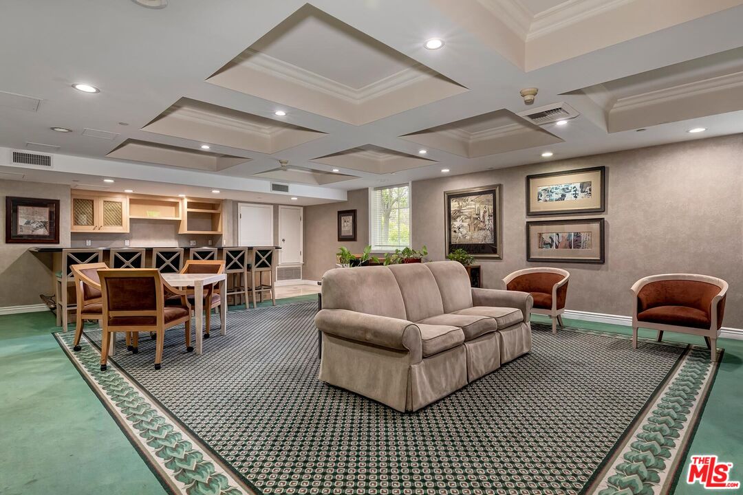 430 N Oakhurst Dr Unit: 202