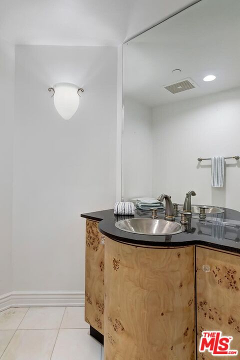 430 N Oakhurst Dr Unit: 202