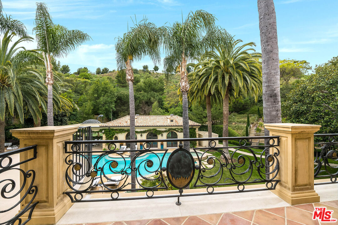 70 Beverly Park