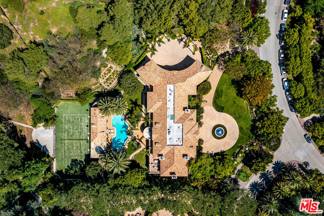 70 Beverly Park