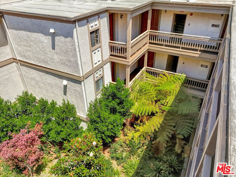 3480 Barham Blvd Unit: 325