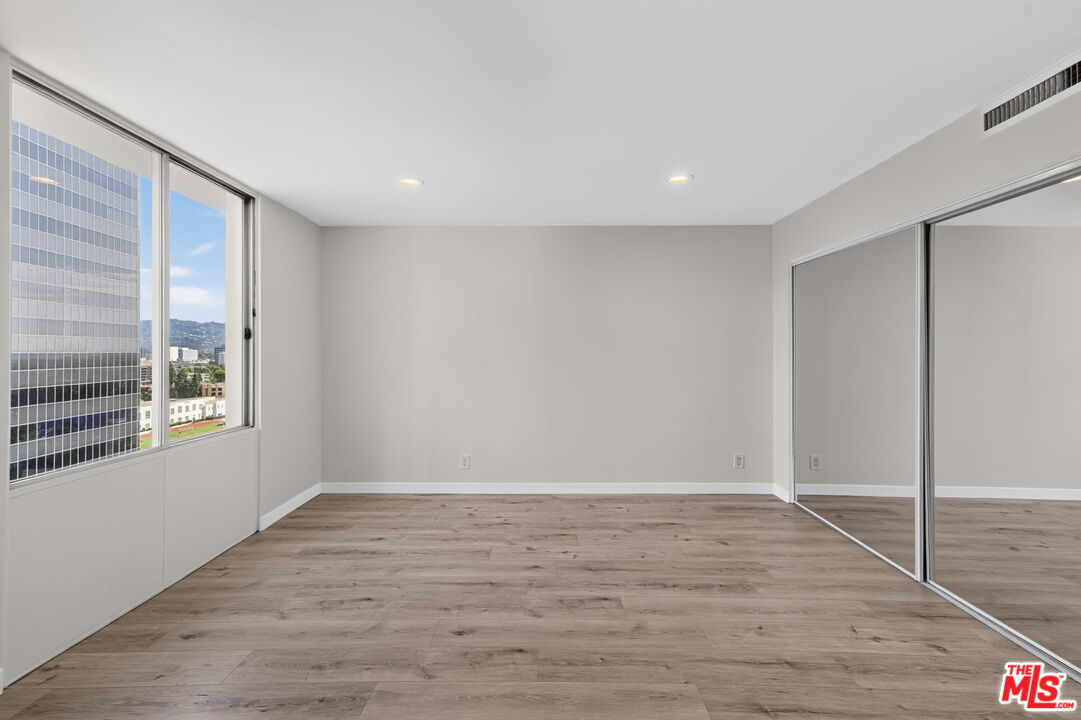 2160 Century Park East Unit: 1010