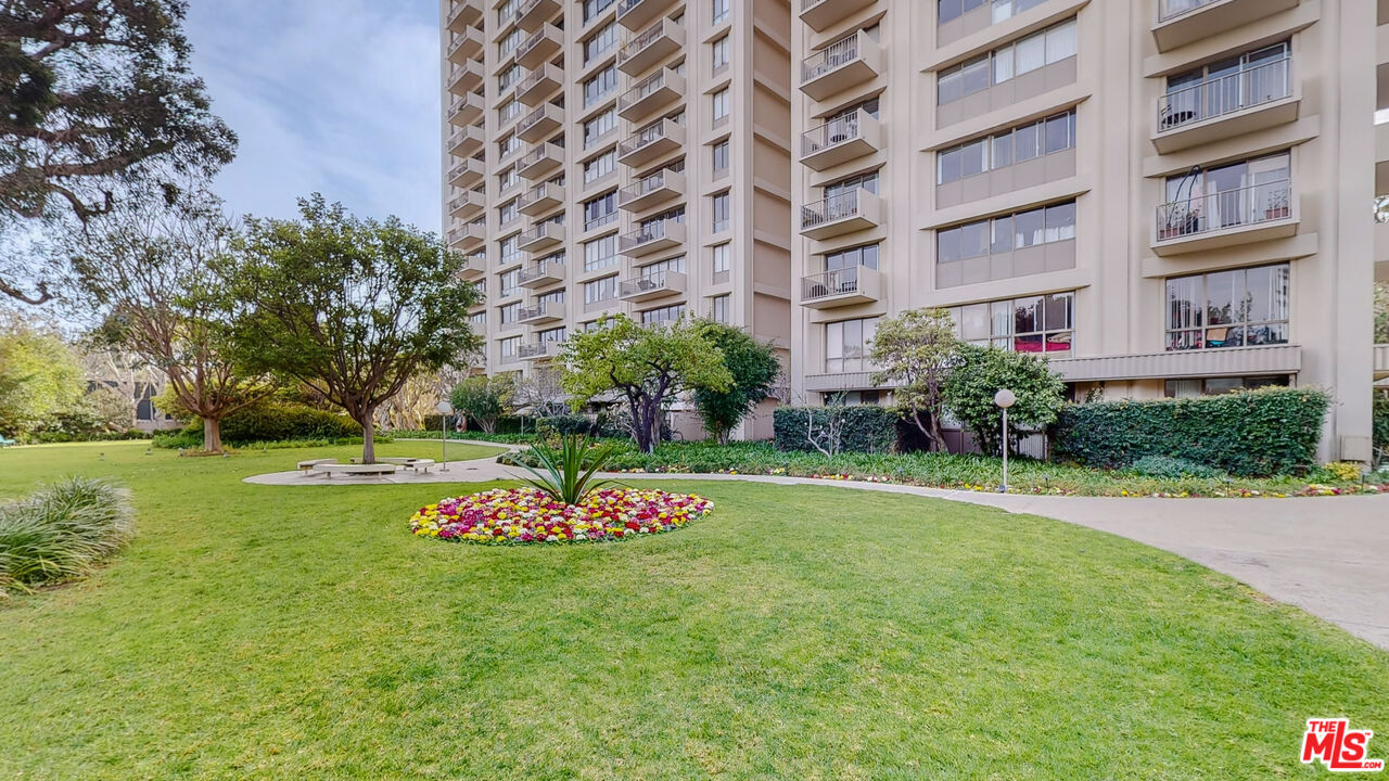 2160 Century Park East Unit: 1010