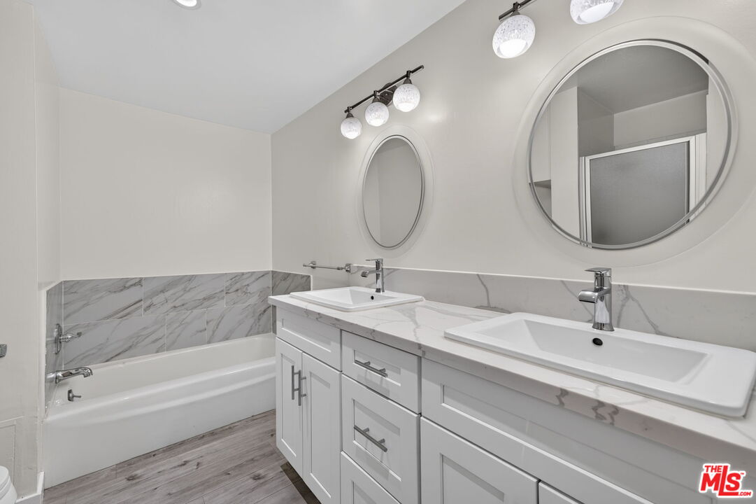 2160 Century Park East Unit: 1010