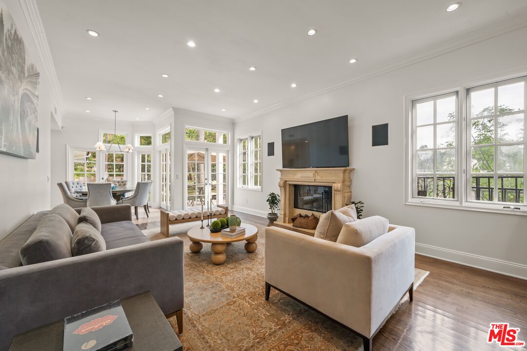 9023 Alto Cedro Dr