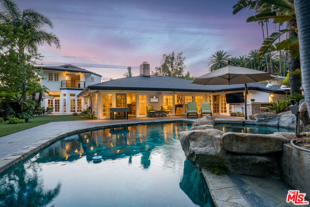 9023 Alto Cedro Dr