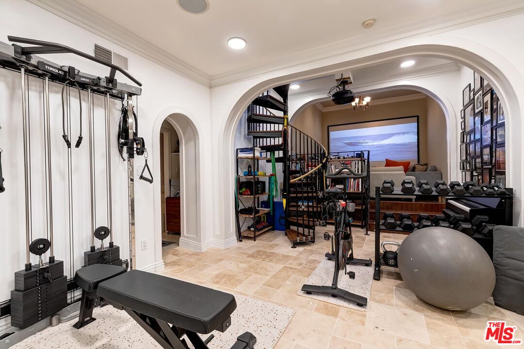 2806 Nichols Canyon Rd