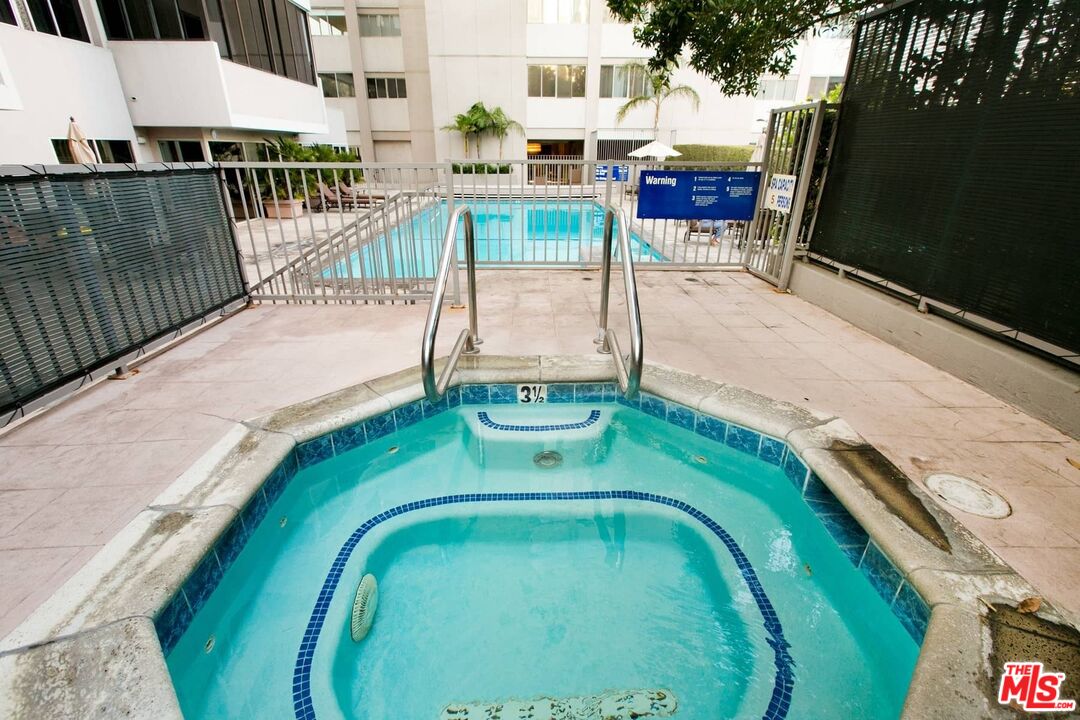 865 Comstock Ave Unit: 6A