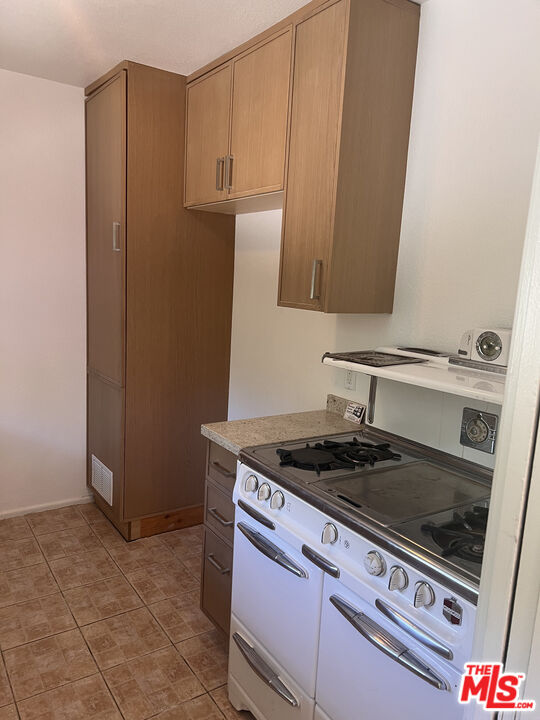 4277 Tujunga Ave Unit: 4277.5