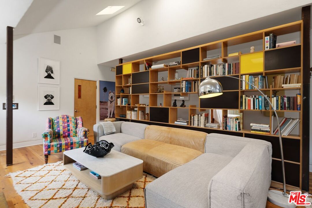 2320 Walnut Ave