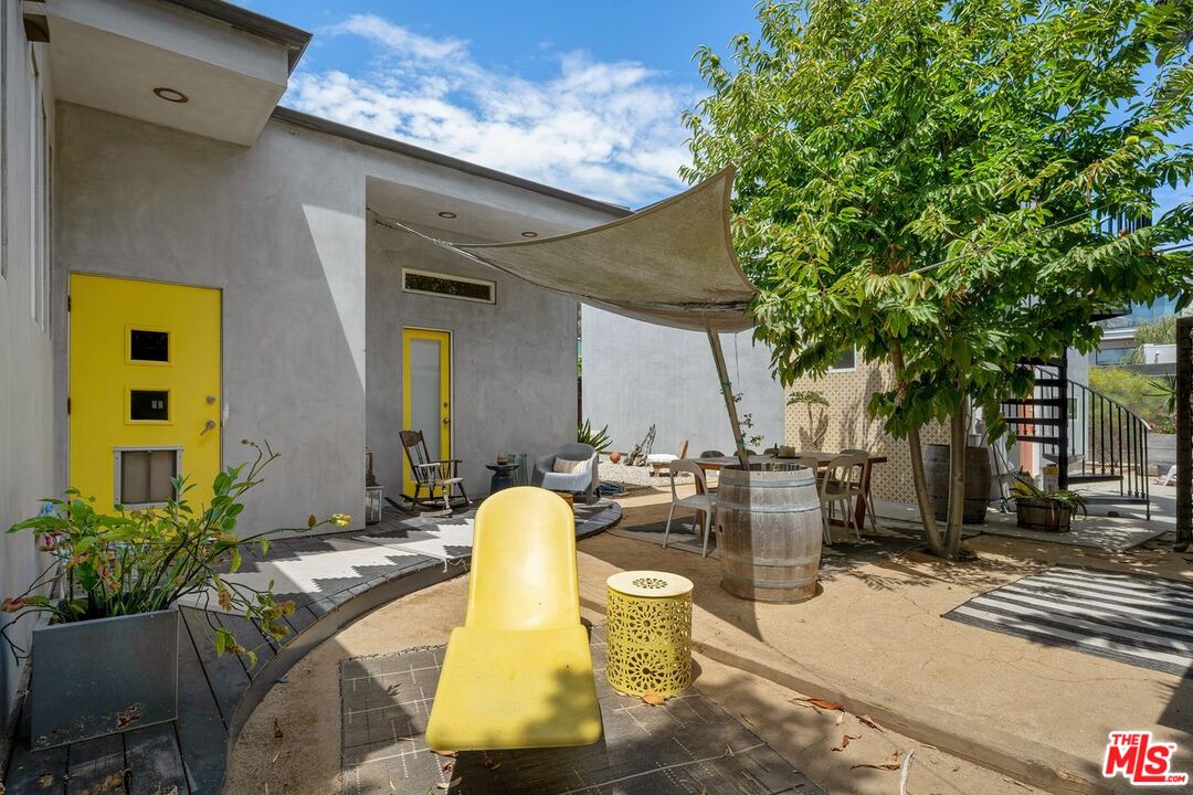 2320 Walnut Ave