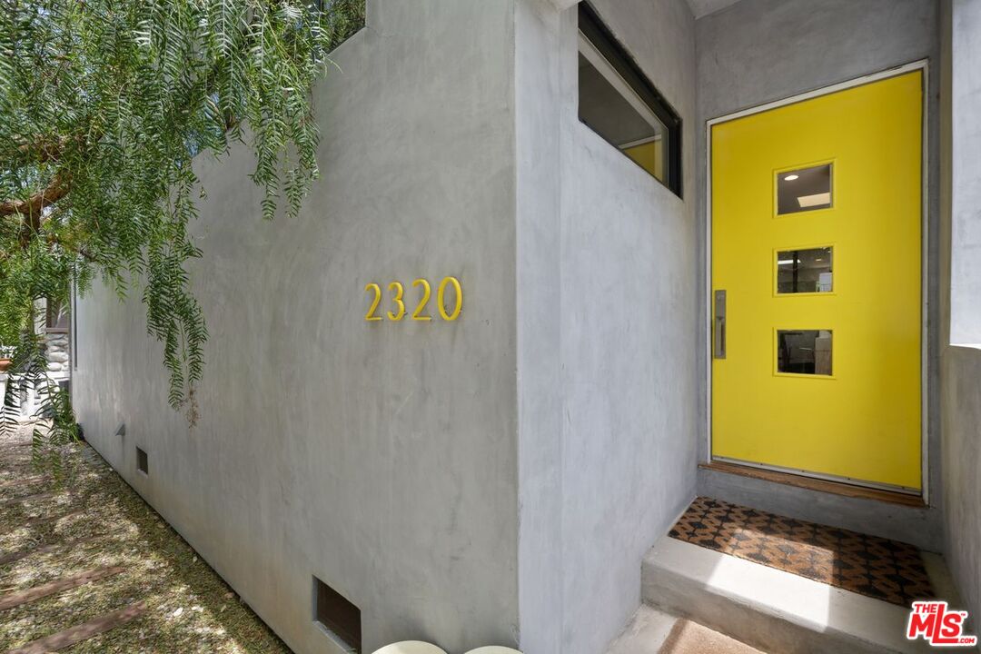 2320 Walnut Ave