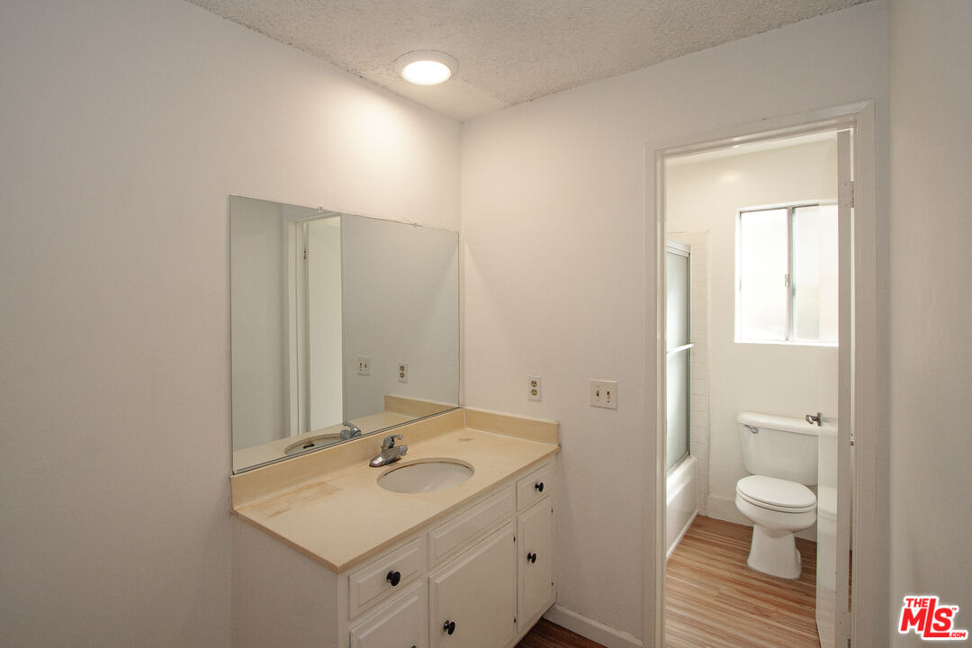 11515 Ohio Ave Unit: 3