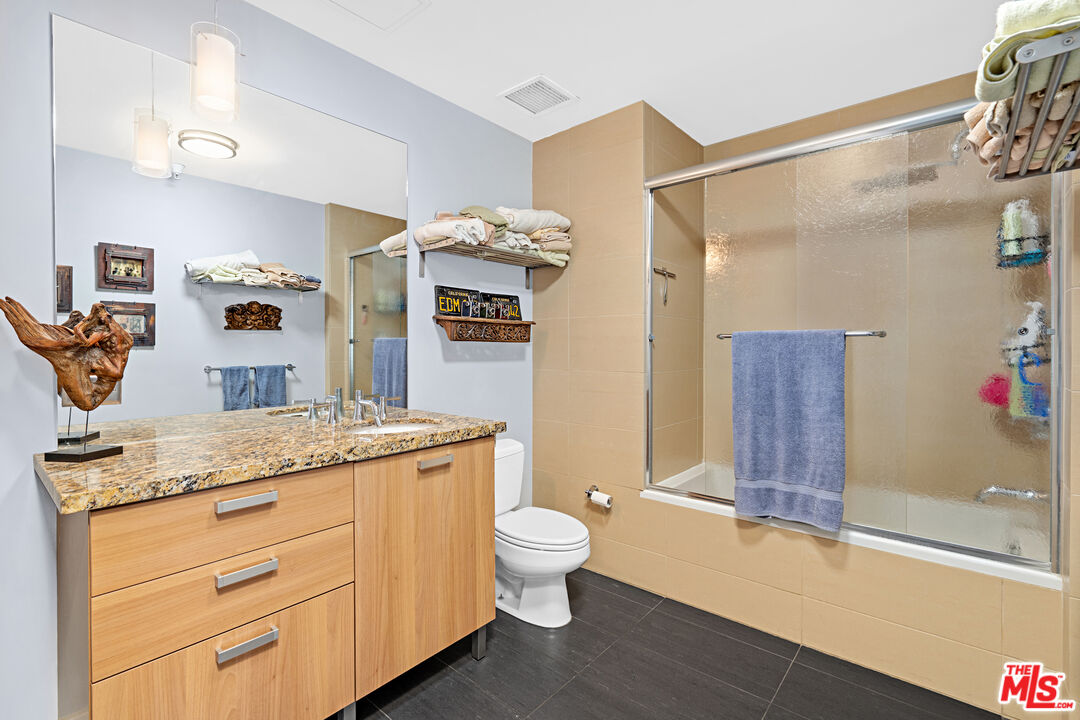 460 S Spring St Unit: 1217