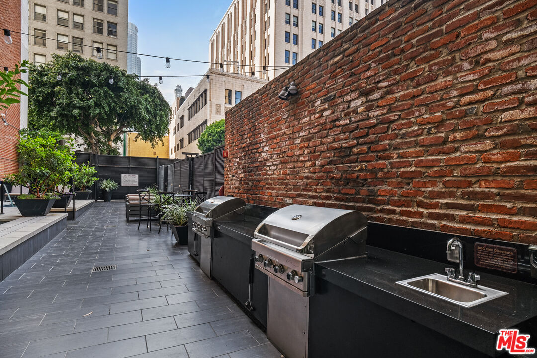 460 S Spring St Unit: 1217