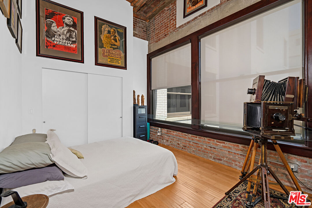 460 S Spring St Unit: 1217