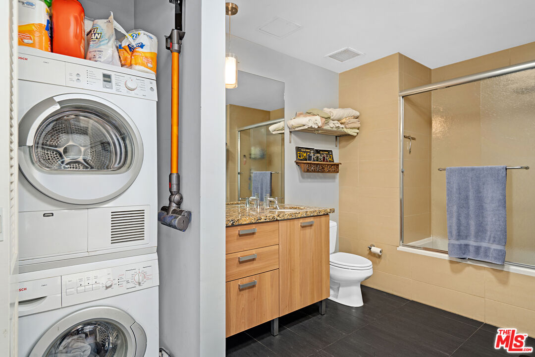 460 S Spring St Unit: 1217