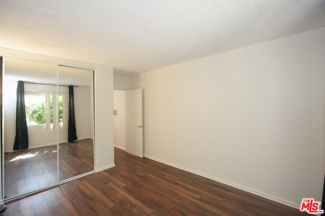 11521 Rochester Ave Unit: 1
