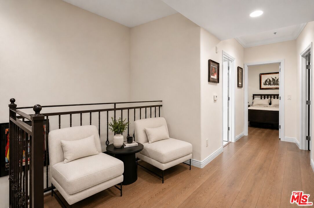 1050 N Edinburgh Ave Unit: 103