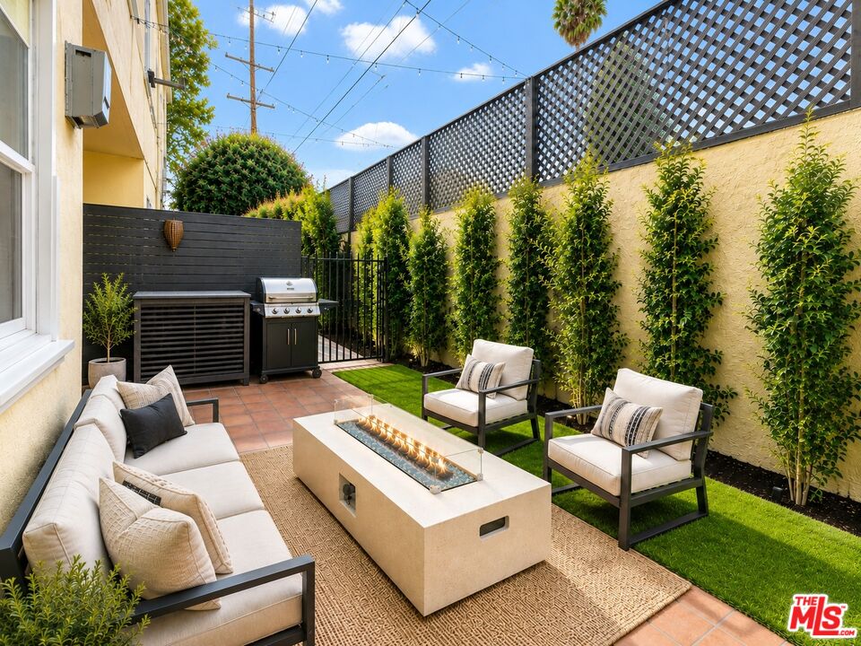 1050 N Edinburgh Ave Unit: 103