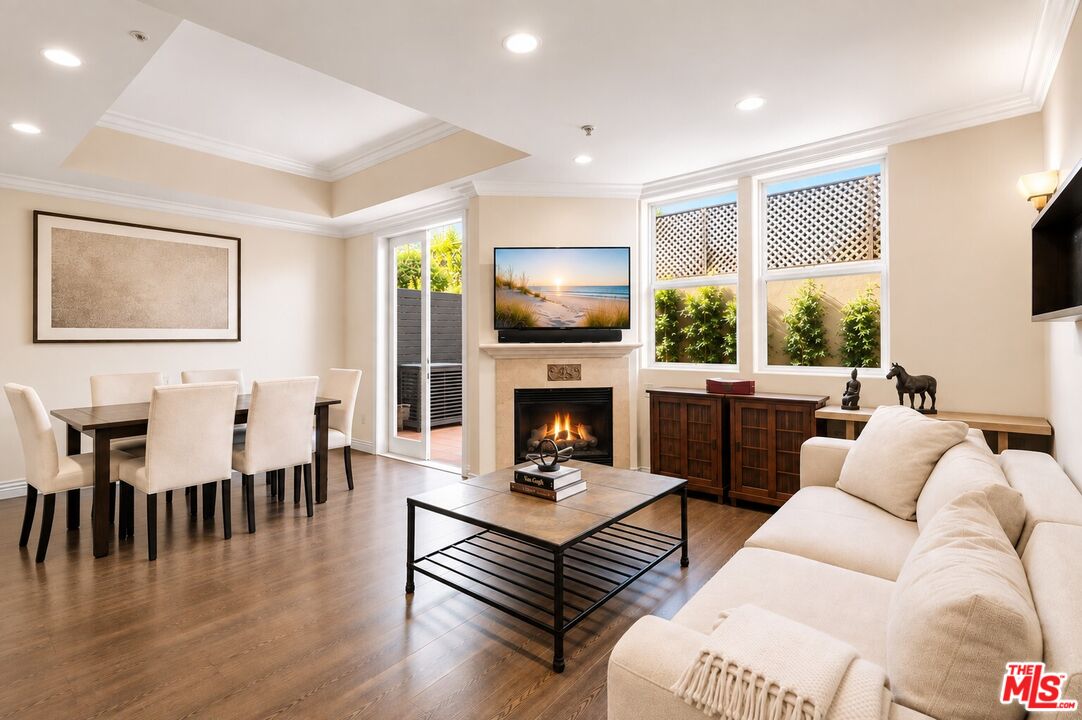 1050 N Edinburgh Ave Unit: 103