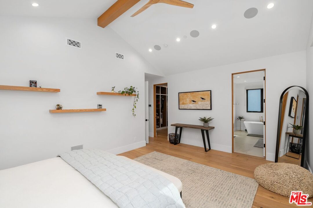 4937 Rubio Ave