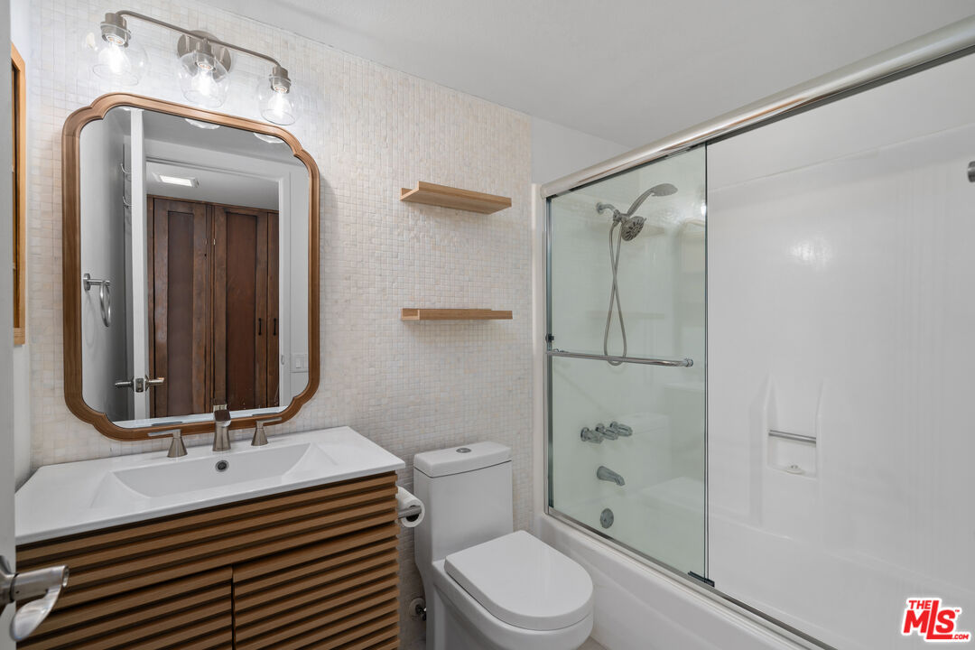 6225 Shoup Ave Unit: 109