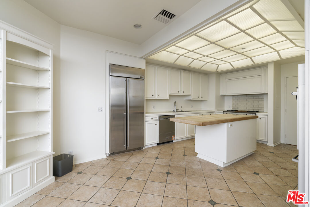 10430 Wilshire Blvd Unit: 1605